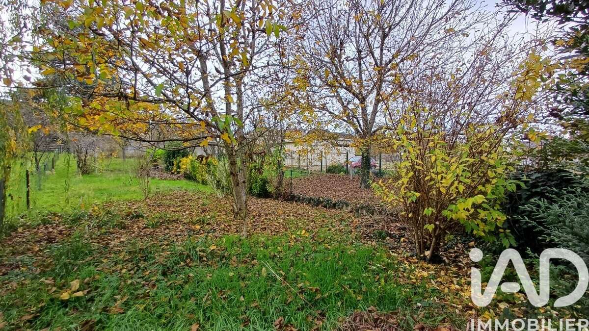 Photo 2 - Maison à MEHUN-SUR-YEVRE