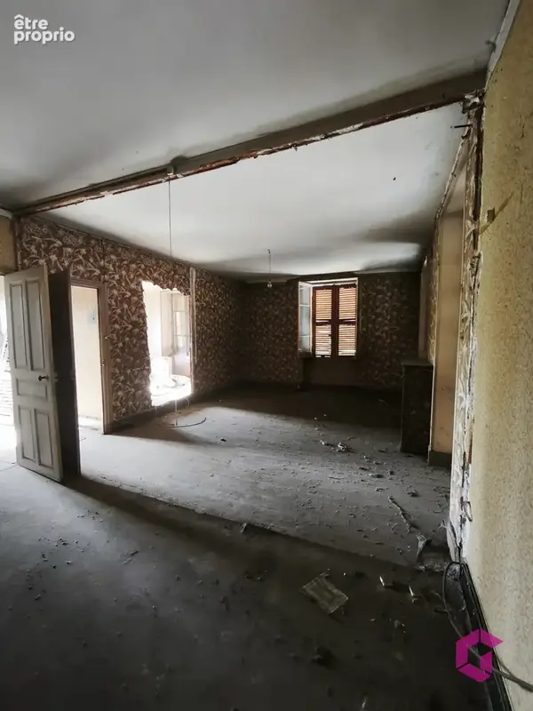 SPECIAL INVESTISSEURS ! Immeuble  composé de deux appartements à rénover et un local commercial avec locataire - photo 7