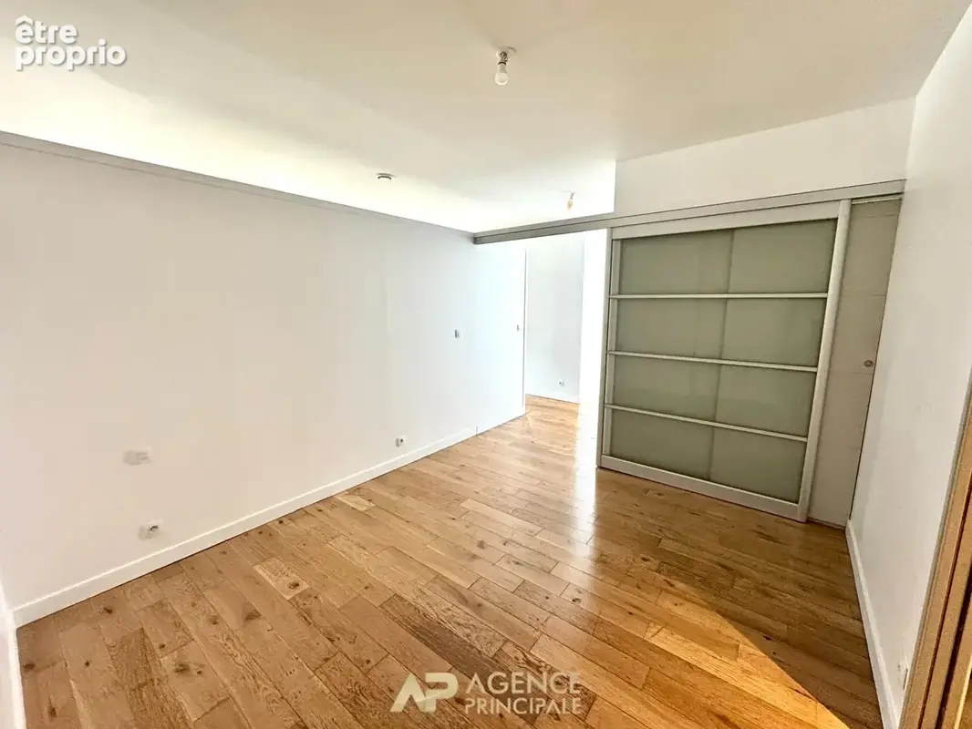 Appartement - Type 3 - 69m2 - Terrasse de 40m2 - La Rochelle Centre ville - photo 12