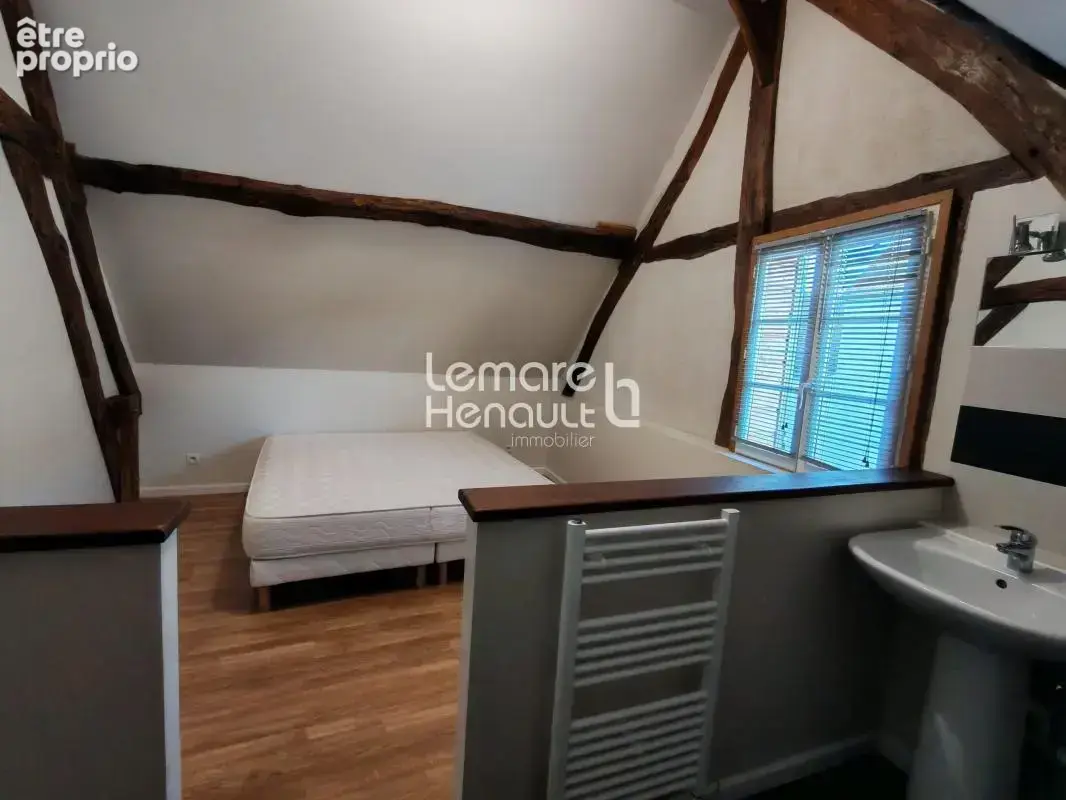 F2 en duplex 38.79 m² de caractère avec un stationnement - photo 6