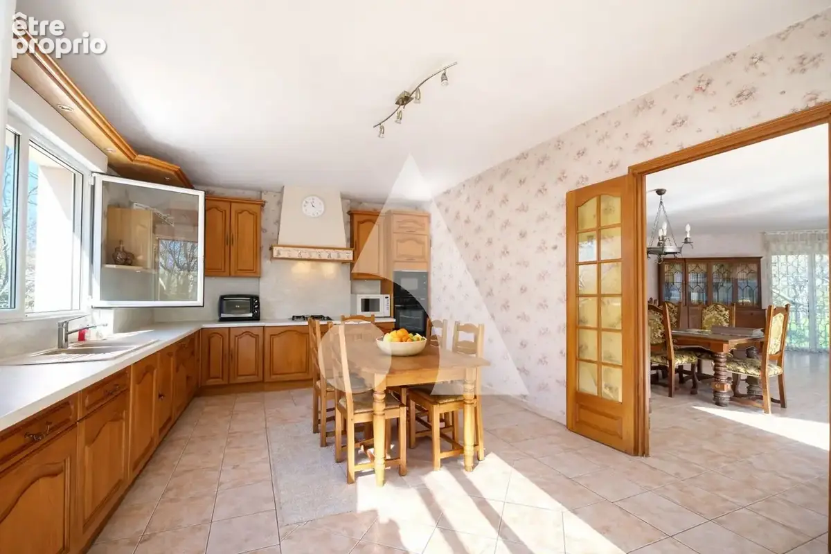 Secteur Boissy le châtel  5 chambres - Demeure 246 m2  habitable   13000 m² de terrain - photo 9