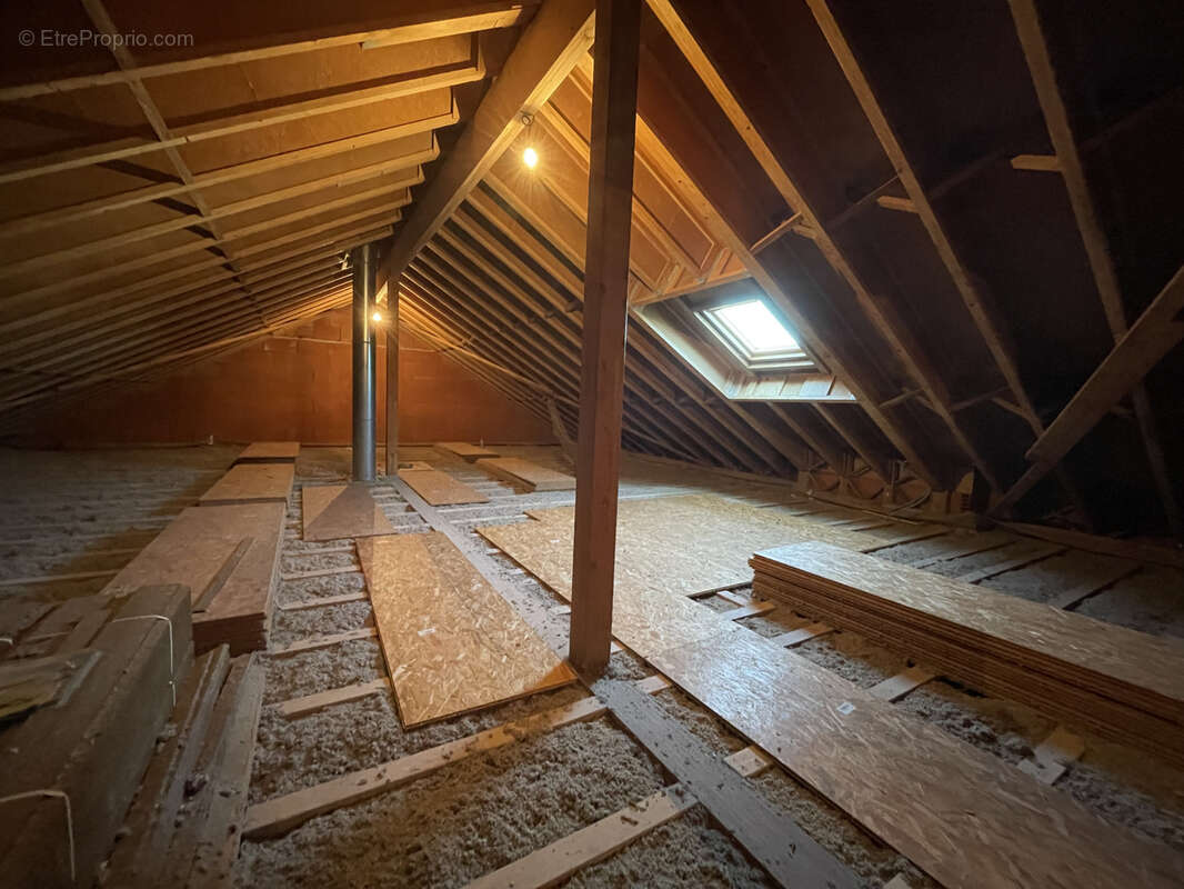 Maison à SAINT-GEREON