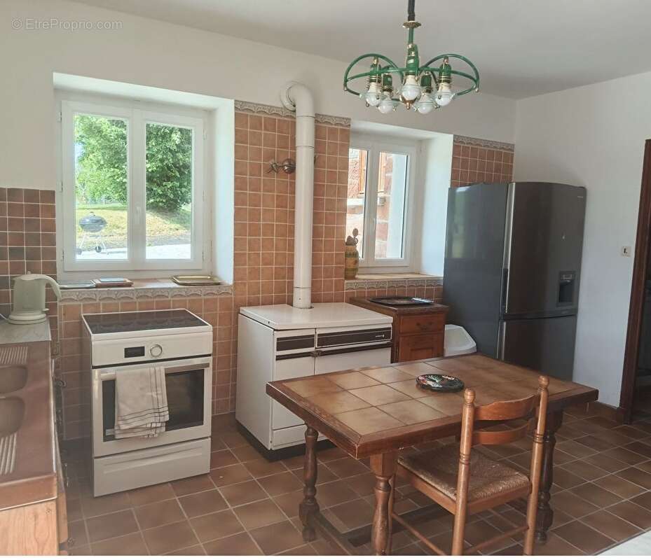 Maison à SAINT-AULAIRE