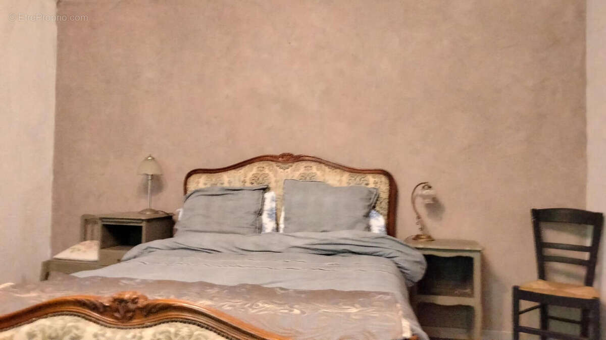 MAIN HOUSE - CHAMBRE - Maison à SAINT-JUNIEN