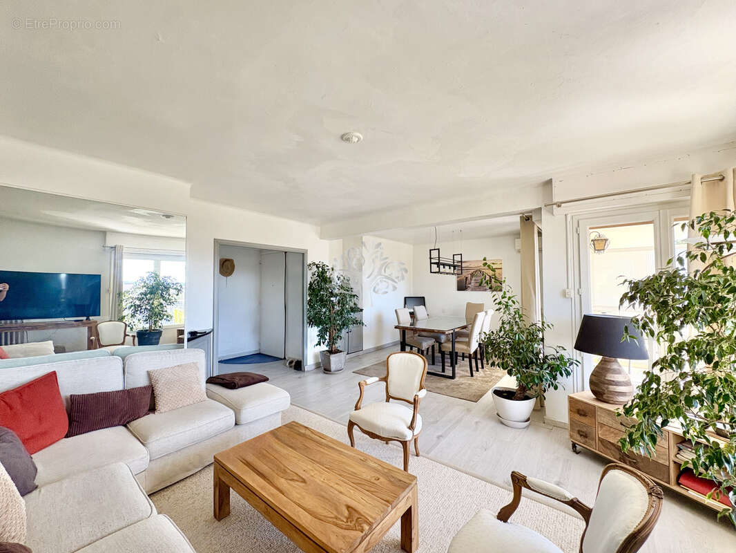 Appartement à SANARY-SUR-MER