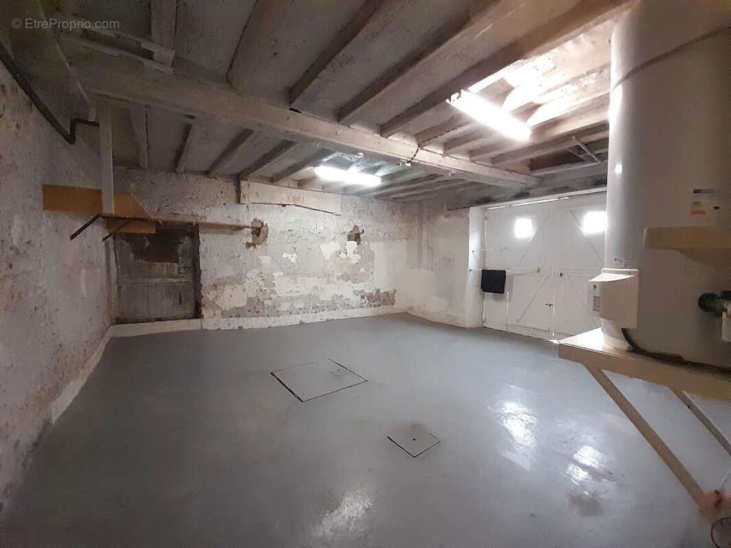 Maison à COULANS-SUR-GEE