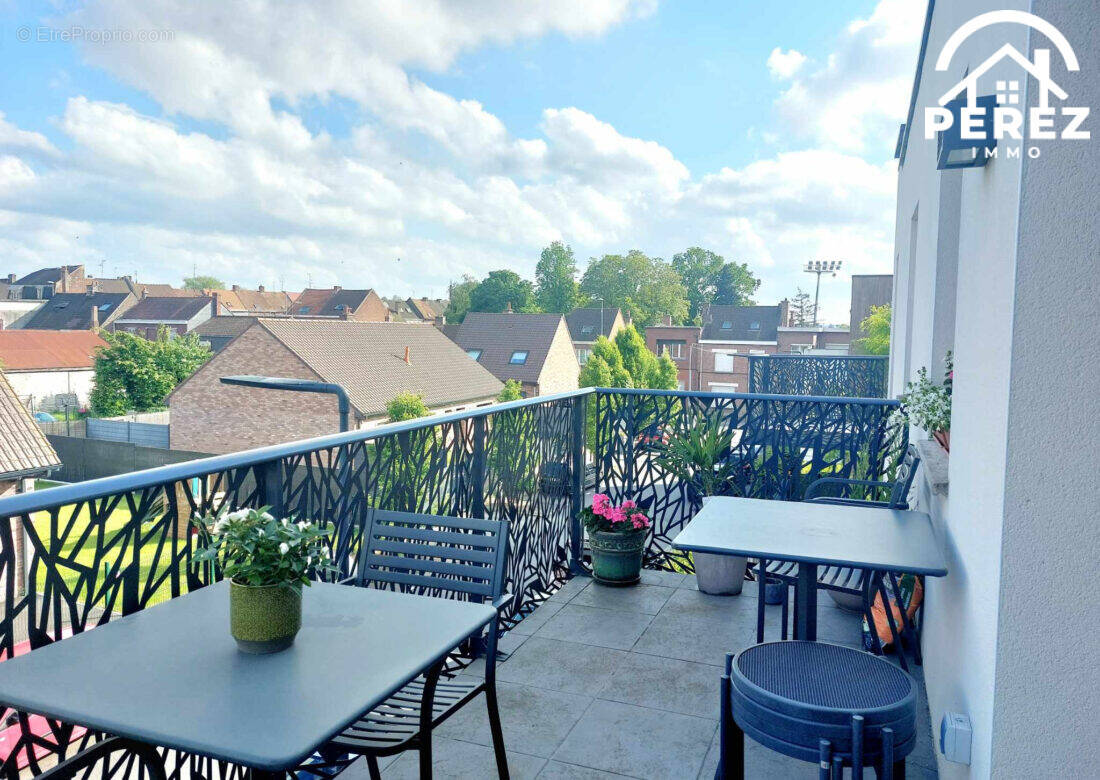 Appartement à NEUVILLE-EN-FERRAIN