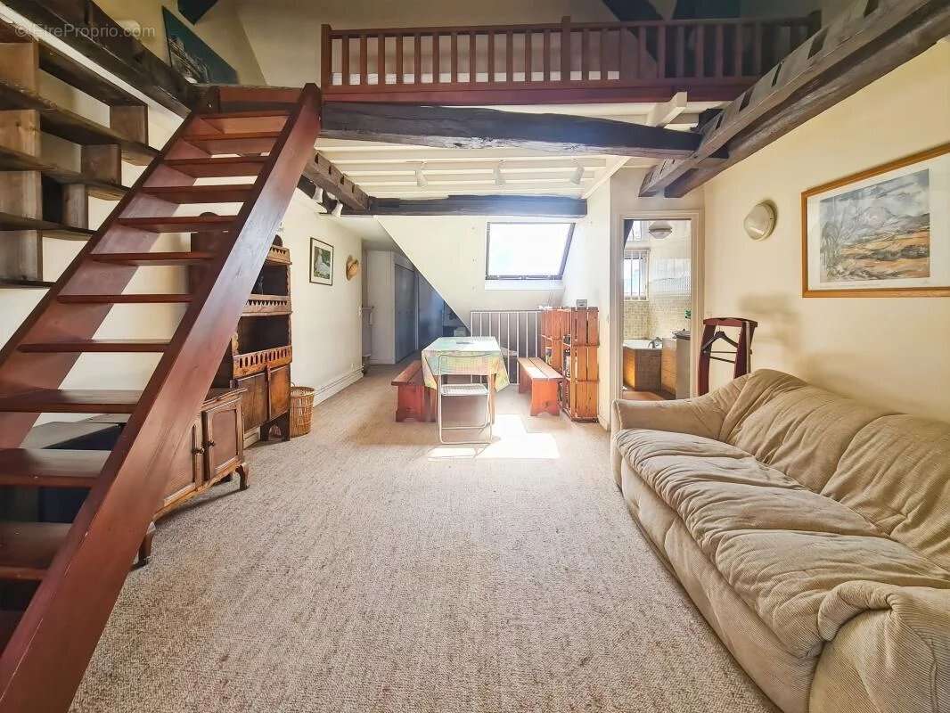 Appartement à PARIS-4E