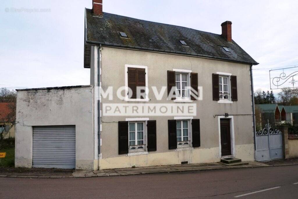 Maison à SAINT-SAULGE