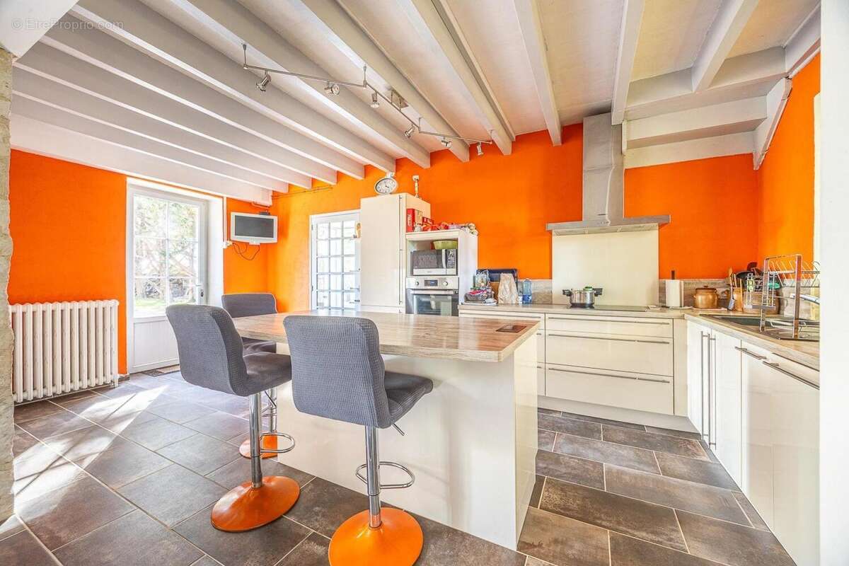 Photo 2 - Maison à SAINT-SYMPHORIEN