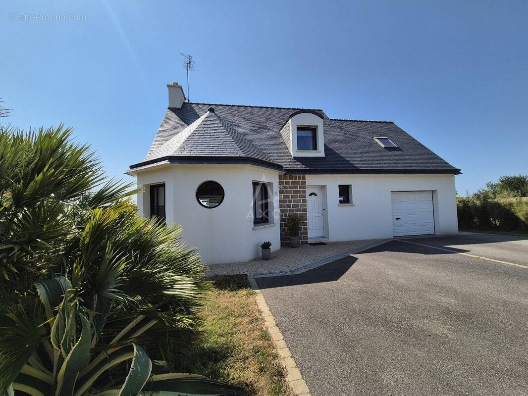 Maison à CAMARET-SUR-MER
