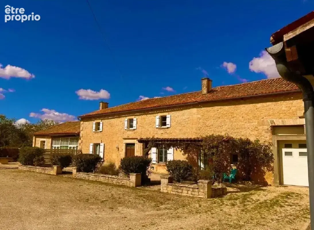 Maison à CHEF-BOUTONNE