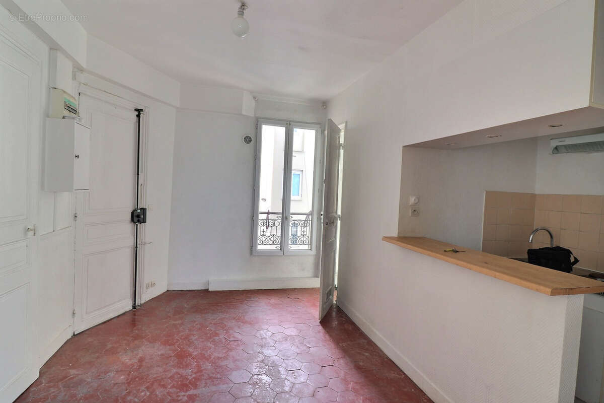 Appartement à PARIS-14E