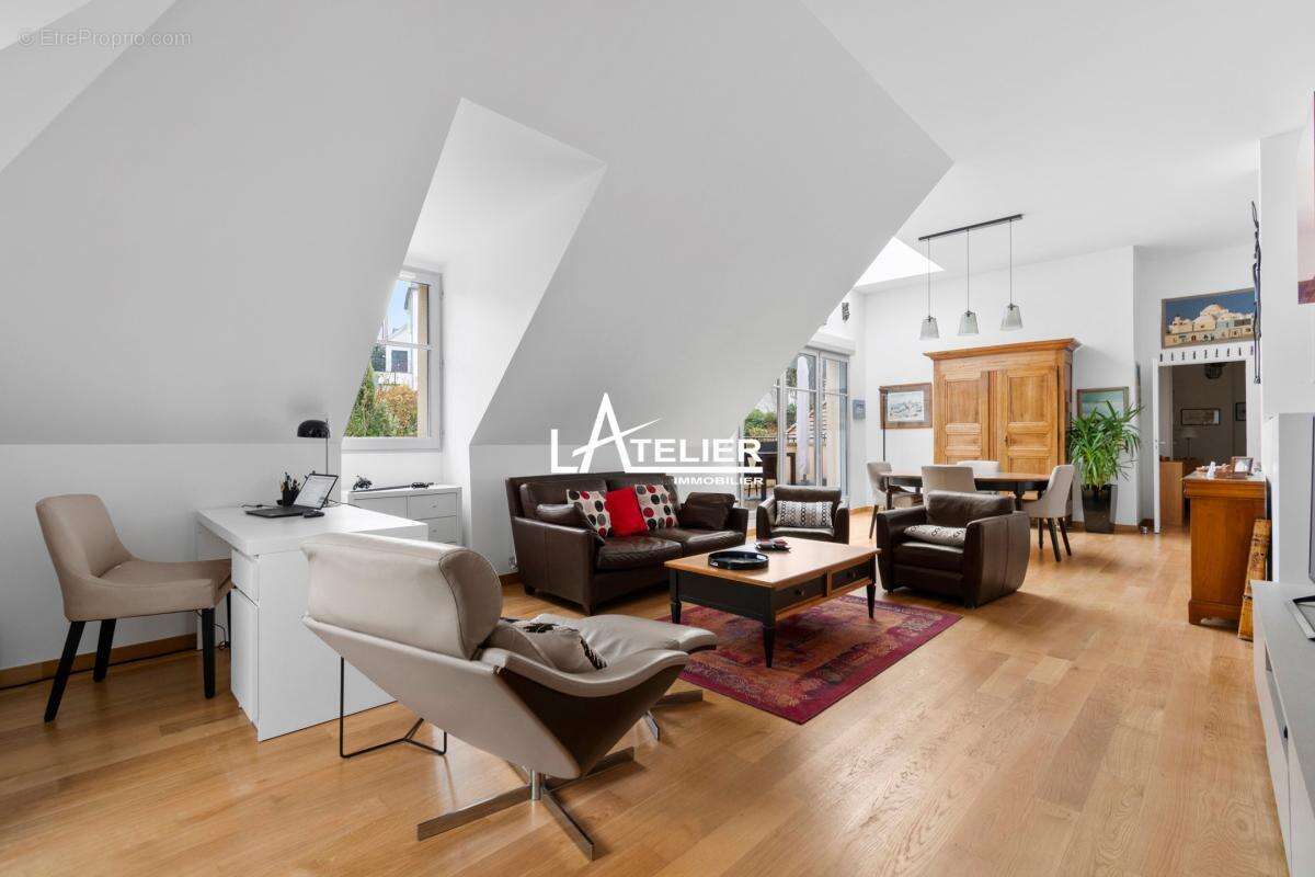 Appartement à L'ETANG-LA-VILLE