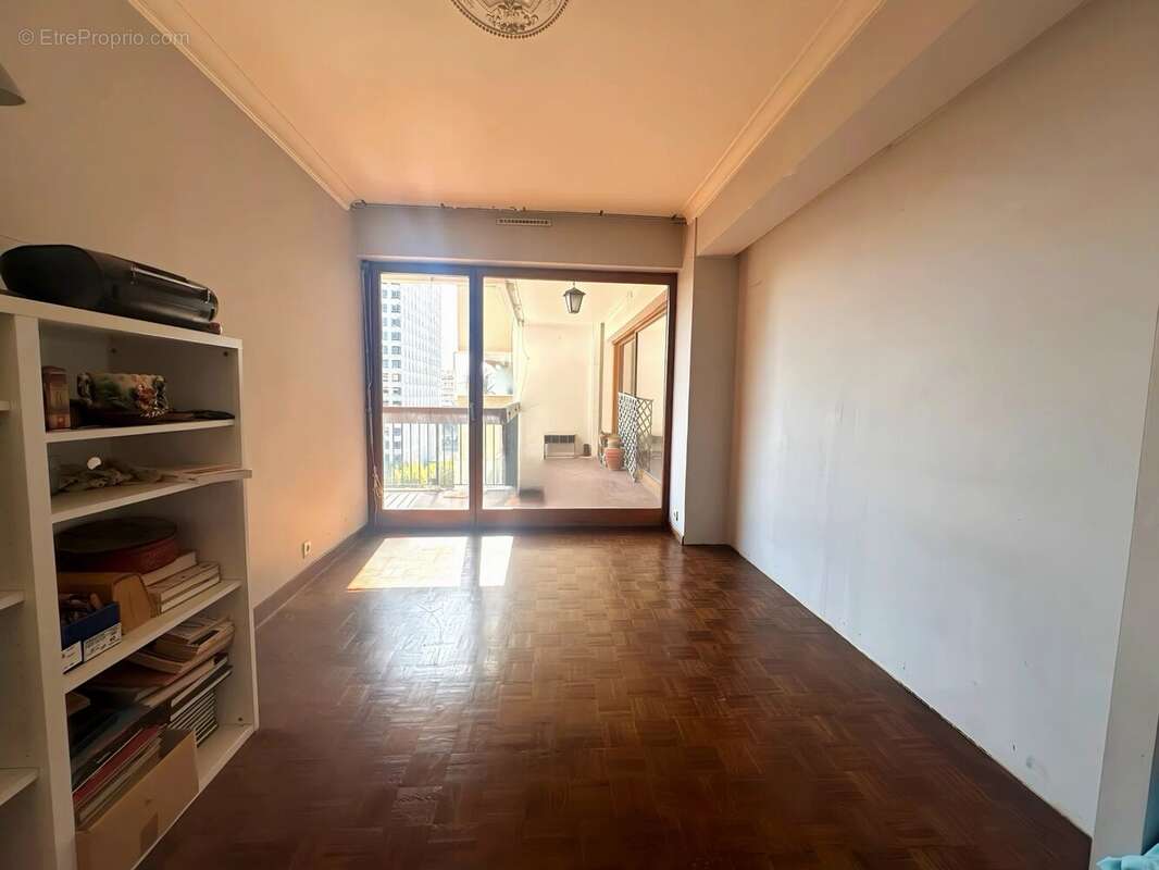 Appartement à MARSEILLE-6E