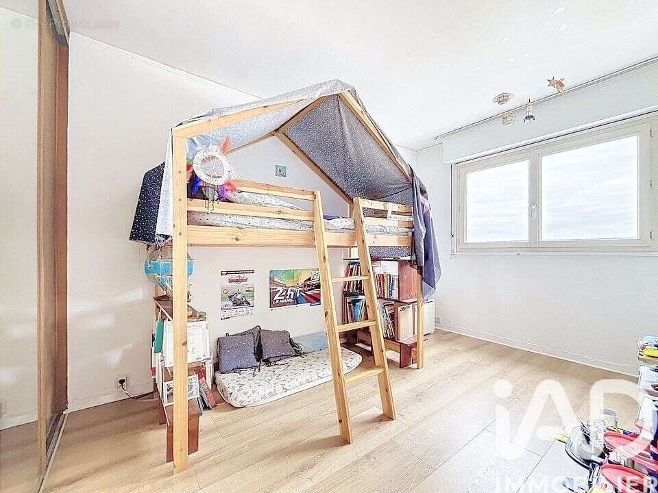 Photo 9 - Appartement à AUBERVILLIERS