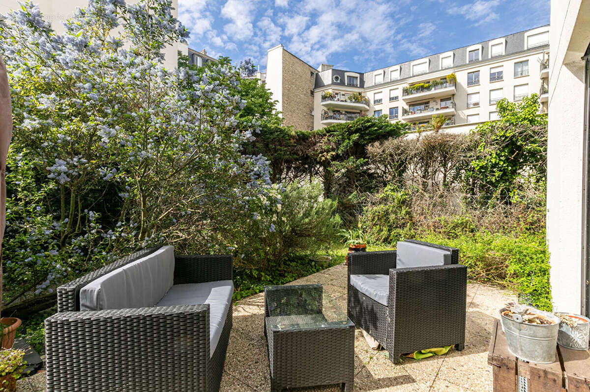 Appartement à MONTROUGE
