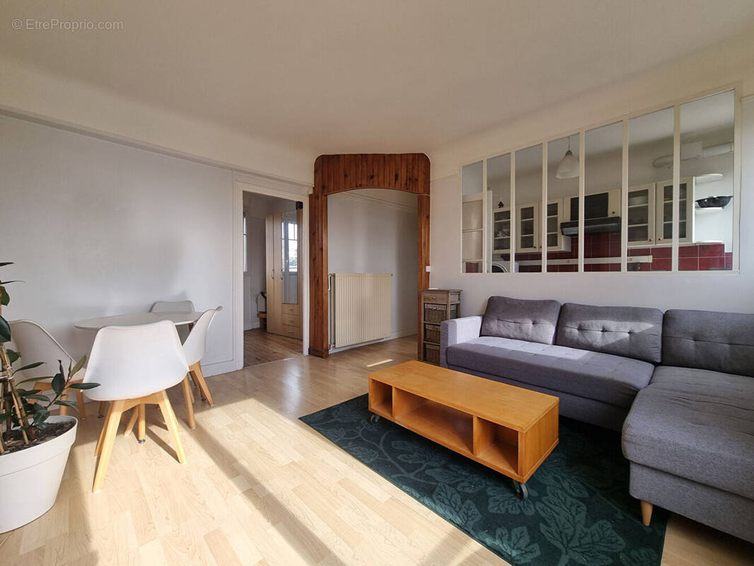 Appartement à FONTENAY-SOUS-BOIS