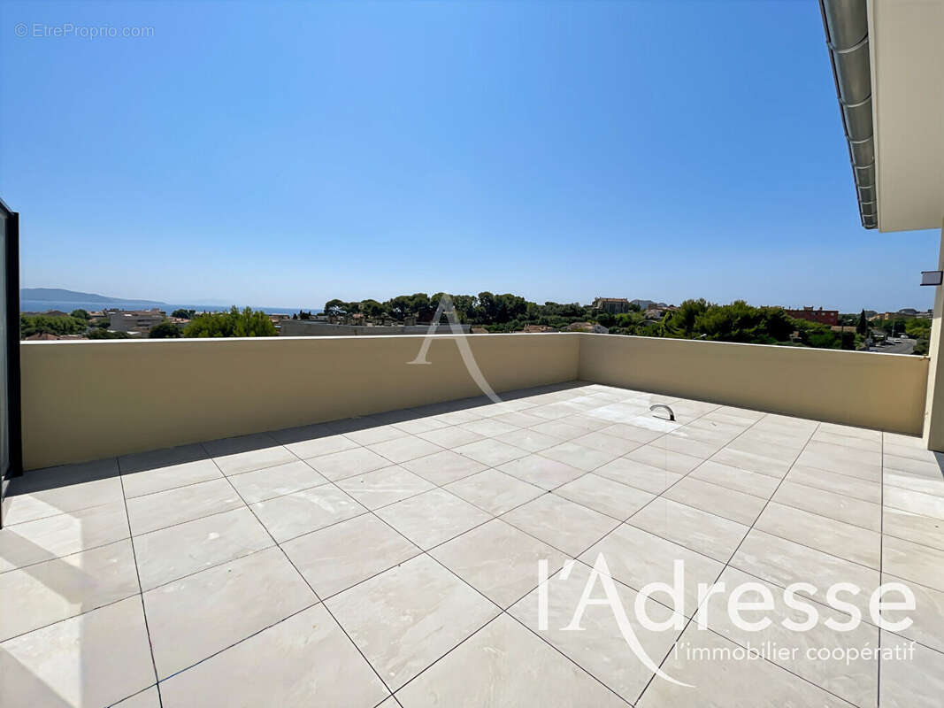 Appartement La Ciotat - 4 pièces - 107 m2 - photo 2