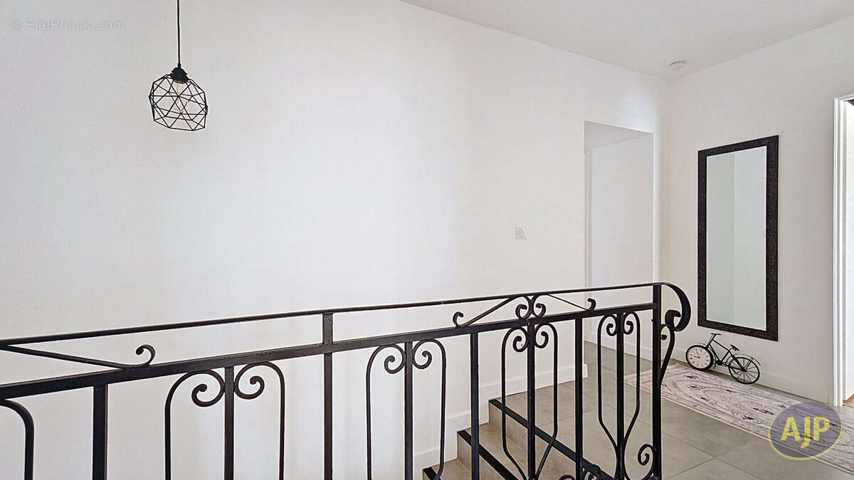 Maison  3 ch rénovée  Arveyres - photo 9