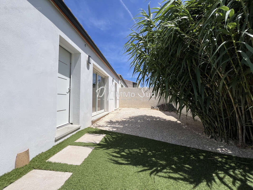 Maison T4 avec extérieur, piscine et places de parking - photo 4