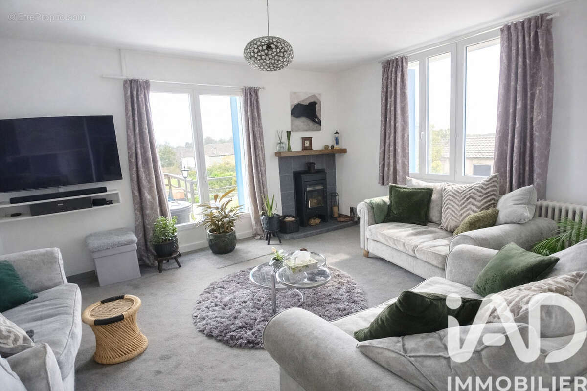 Photo 3 - Maison à MIALET