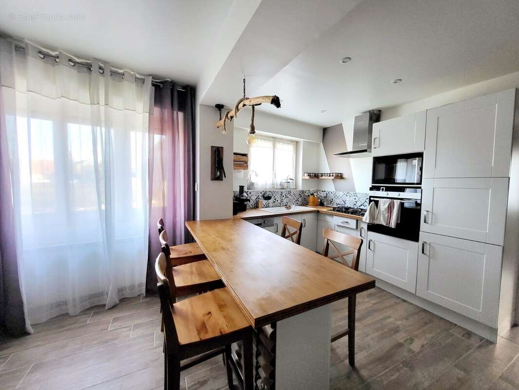 Cuisine Maison - Maison à SERMAISES