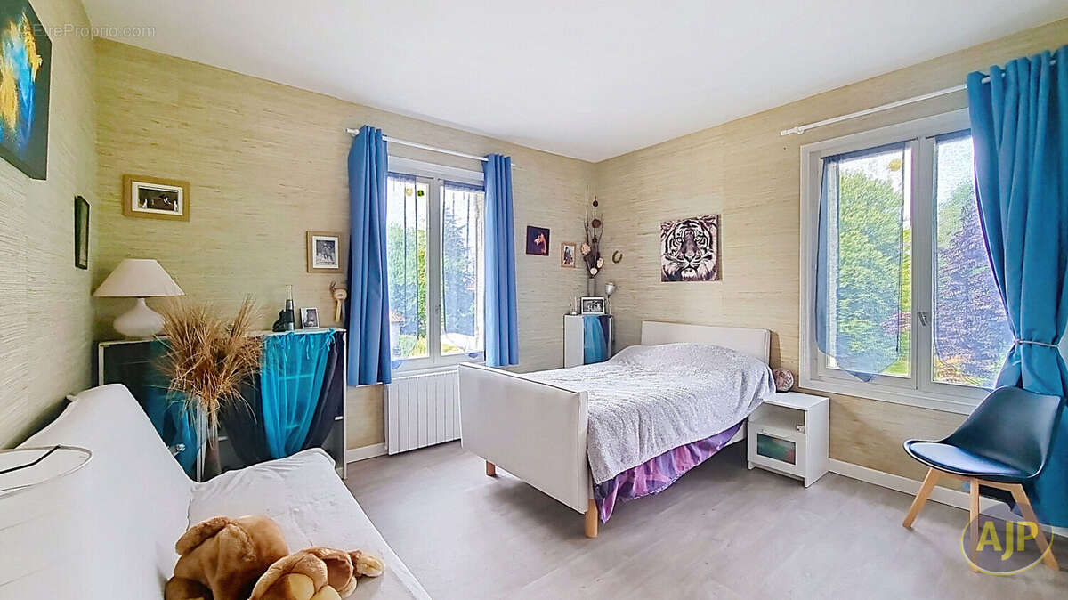 Maison à SAINT-DENIS-DE-PILE