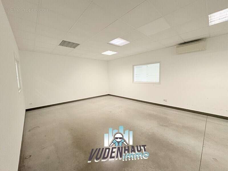Commerce 940 m² à Plaisance-Du-Touch  - photo 53