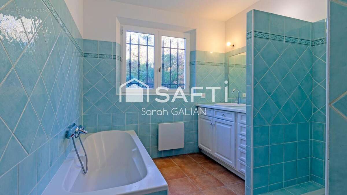 Photo 9 - Maison à ROQUEBRUNE-SUR-ARGENS