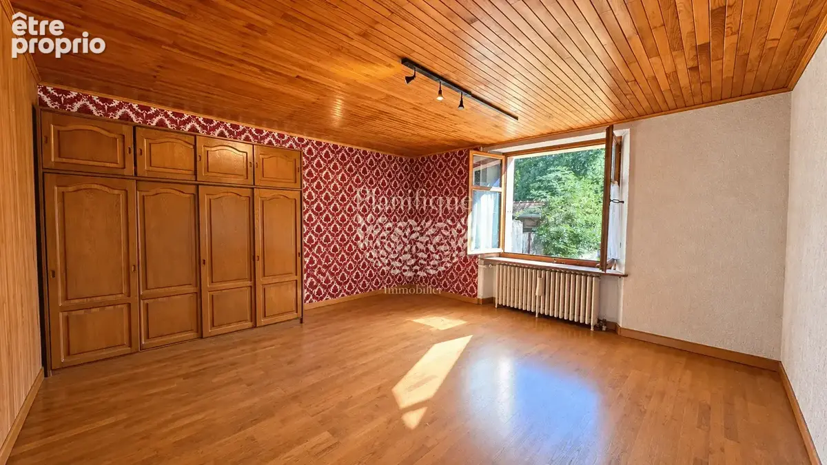 Ferme mitoyenne exposée plein sud de 130 m2 habitables et 292 m2 au sol avec terrain de 710 m2 à Bons-en-Chabl - photo 4