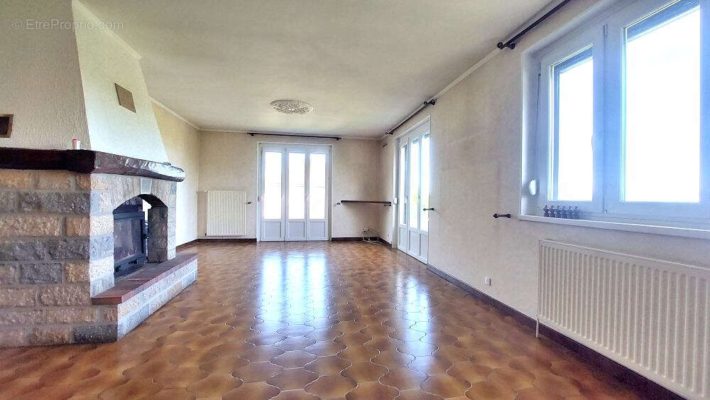 Maison à DAMPRICHARD