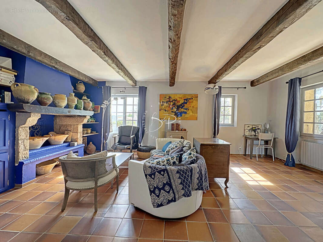 Maison à LORGUES
