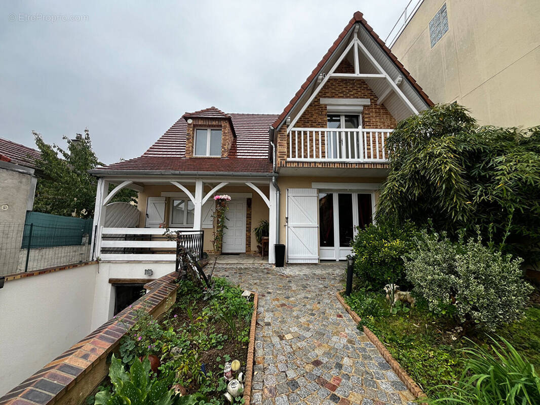 Maison à PIERREFITTE-SUR-SEINE