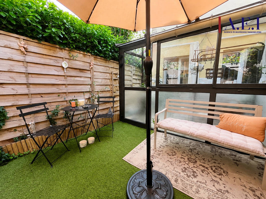 Appartement à SIX-FOURS-LES-PLAGES