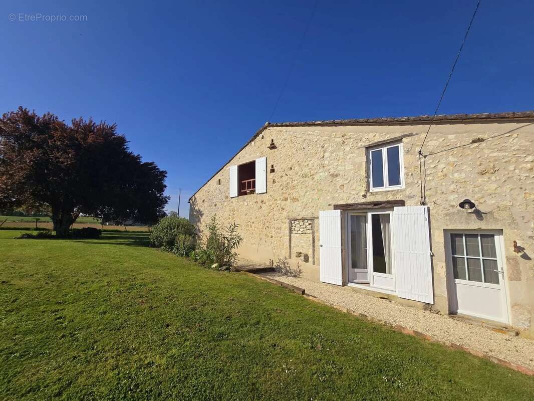 Maison à EYMET