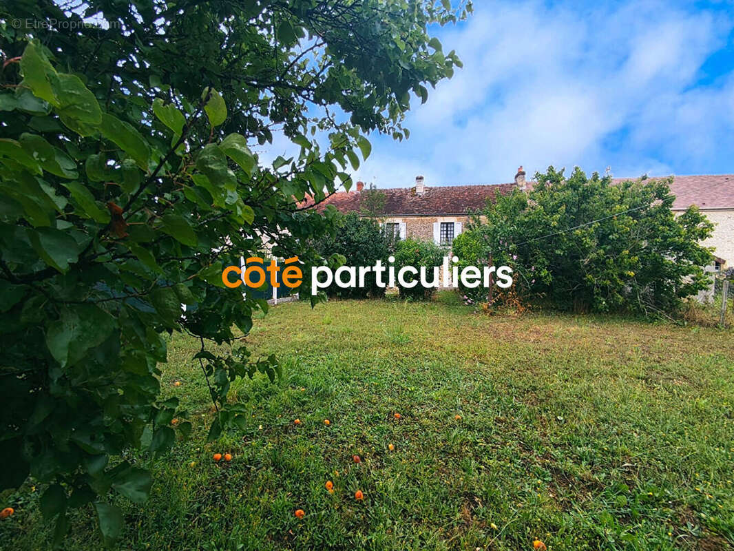 Maison à MEZIDON-CANON