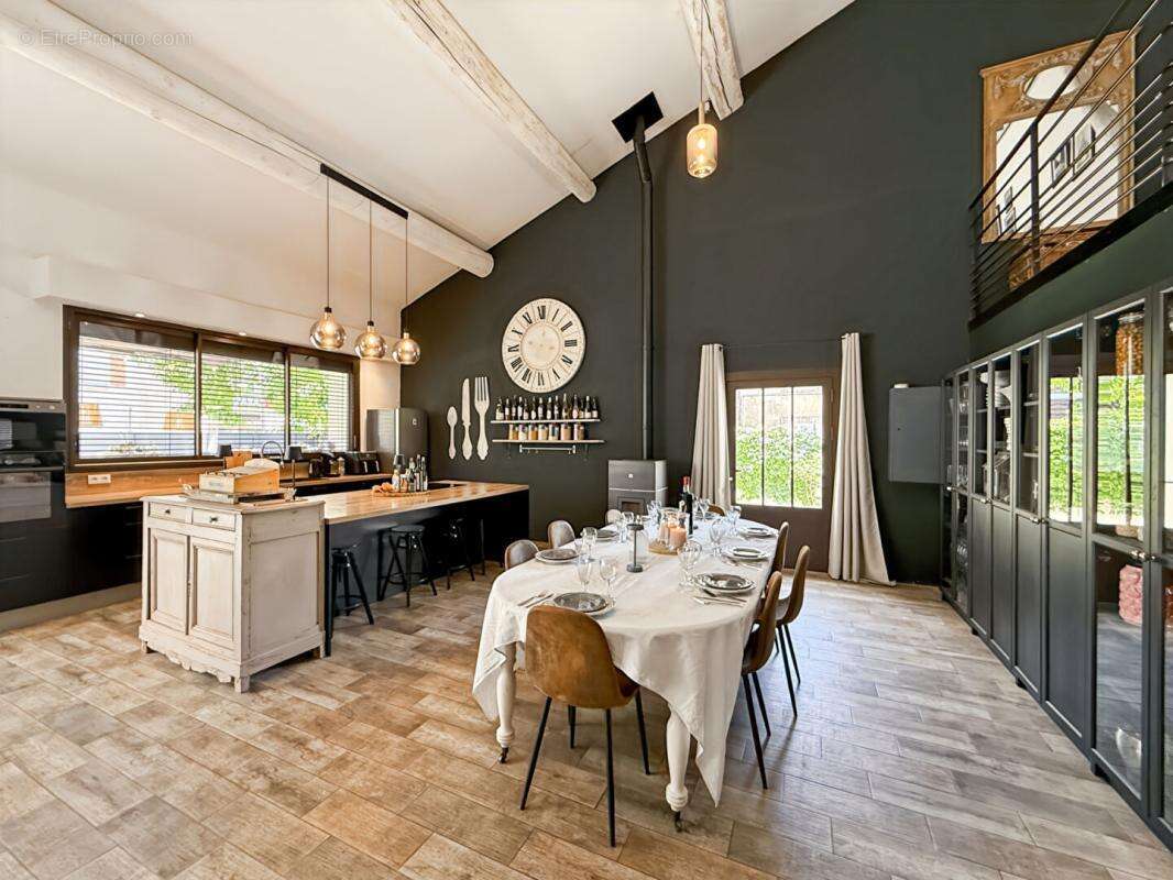 Maison avec piscine à vendre à  Robion - photo 6