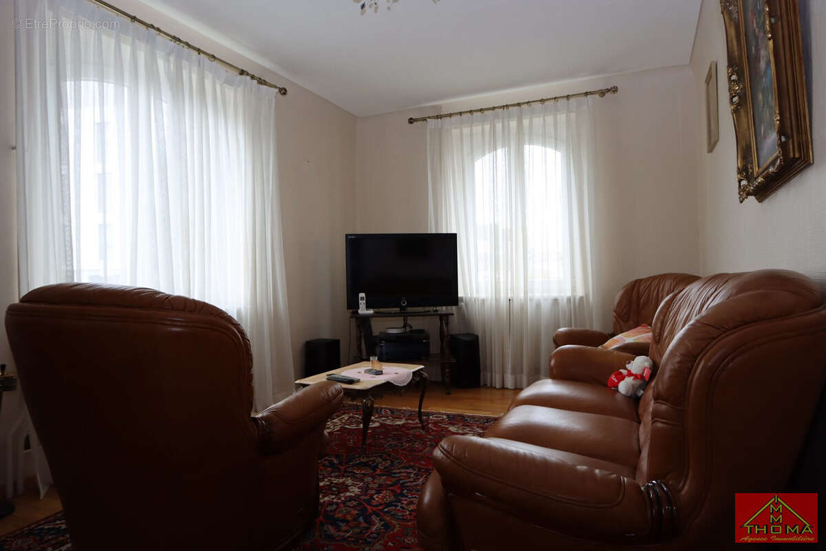 Maison à VILLAGE-NEUF