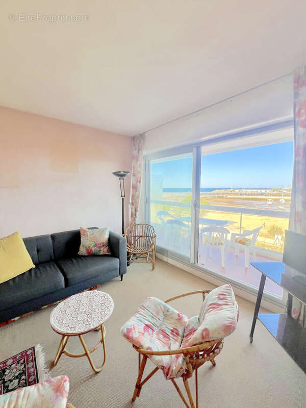 FACE MER Appartement 3 pièces avec vue mer balcon garage et cave - photo 2