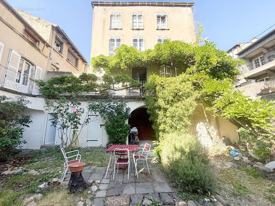 Maison 12 pièces de 390 m2 - photo 6