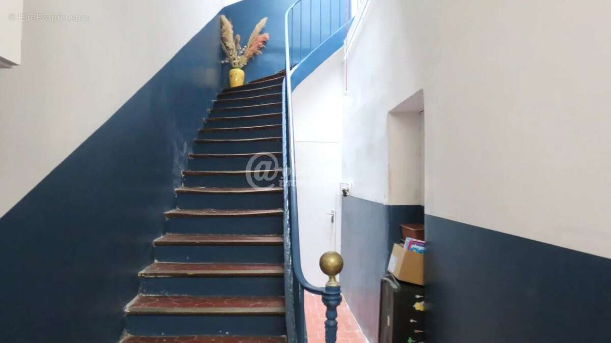 Appartement à MARSEILLE-3E