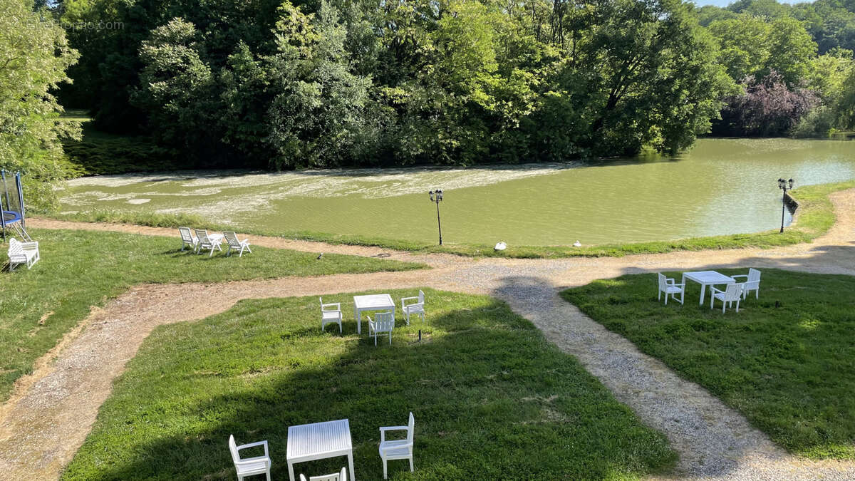 Maison à TOURNON-SAINT-PIERRE