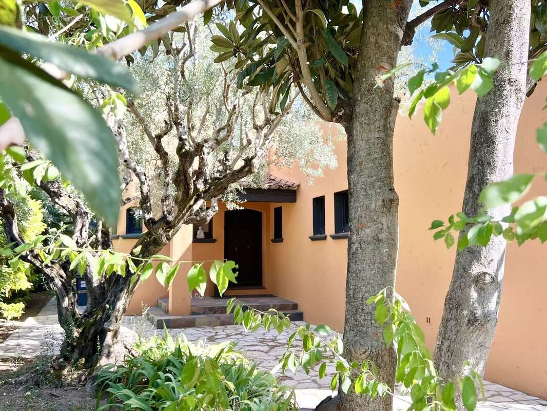 Maison à BRIGNOLES