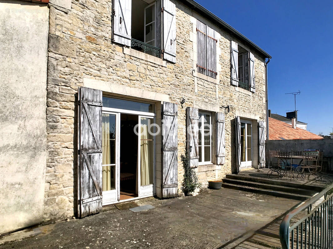 Maison à RUFFEC