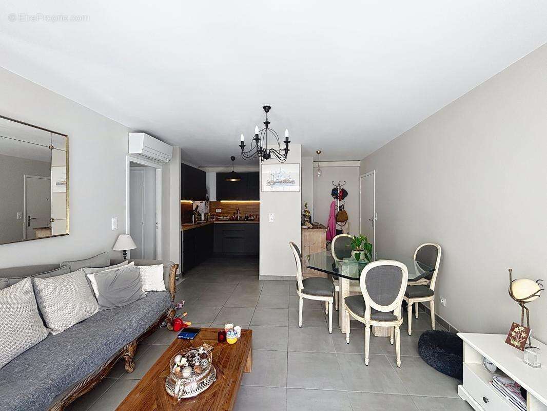 Appartement à LE CANNET