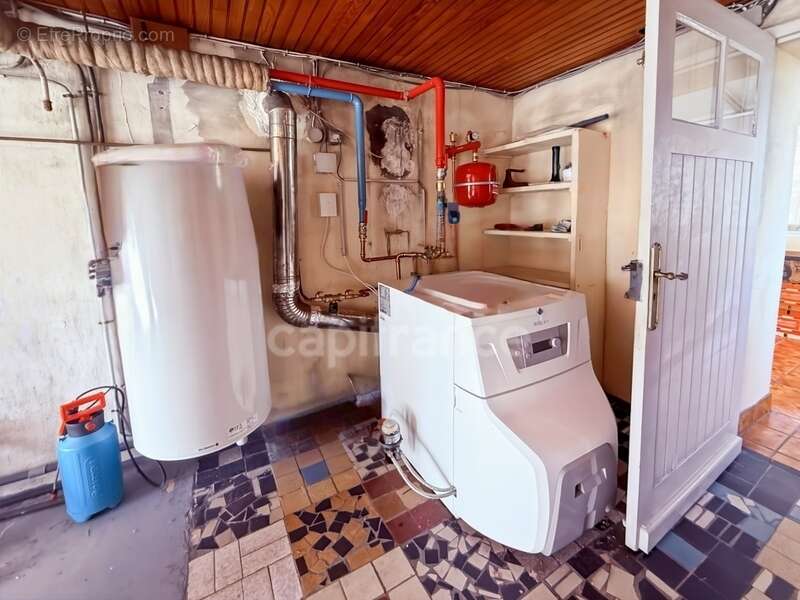 Maison à LE RELECQ-KERHUON