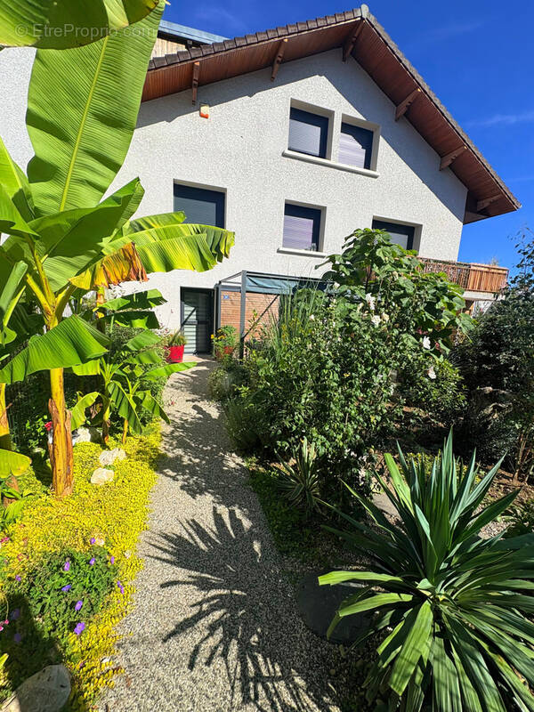 Appartement à LA BATIE-DIVISIN