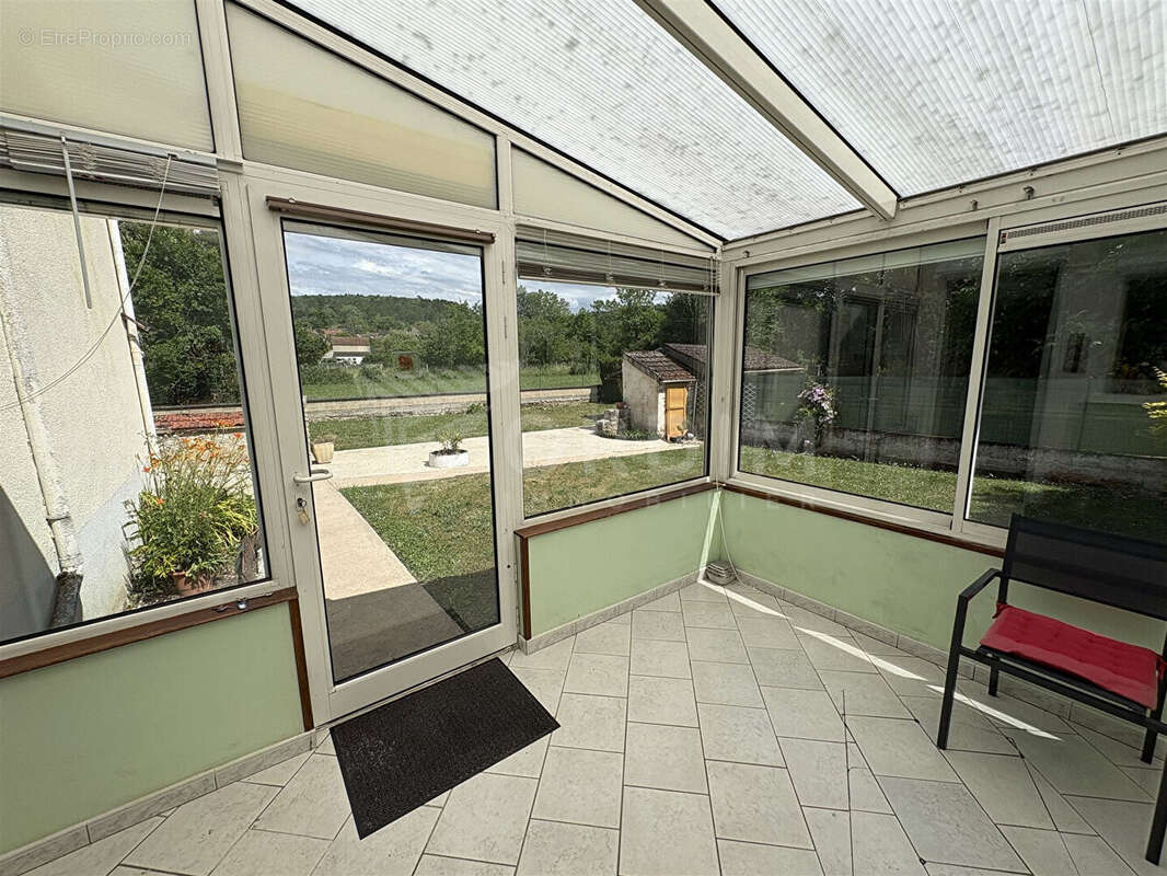 Maison Lucy Sur Cure - photo 8