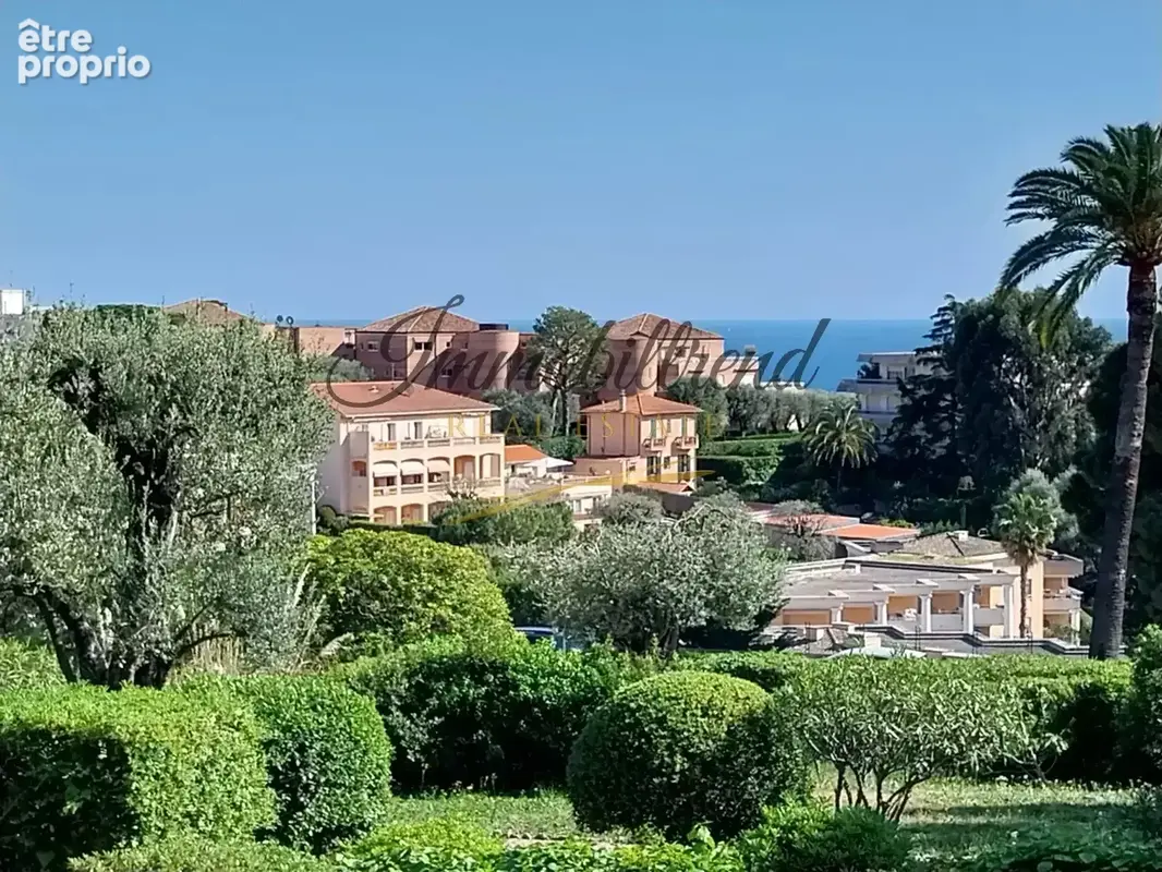 EXCLUSIVITE' !! - ROQUEBRUNE PLATEAU DU CAP MARTIN - Spacieux deux pièces traversant avec balcon, loggia, et cave - photo 6